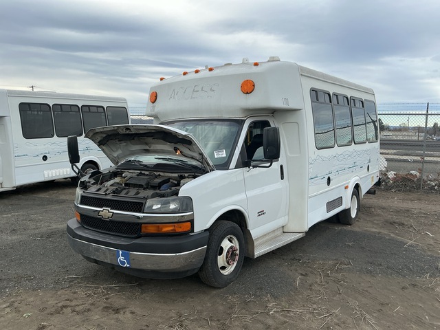 2013 Chevrolet Express Cutaway G4500 Bus