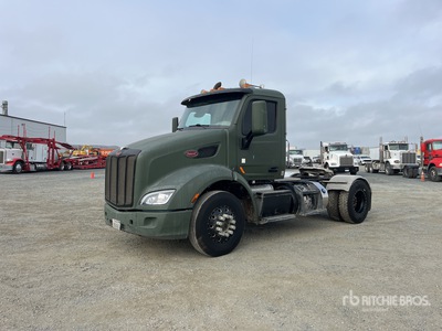 2018 Peterbilt 579 4x2 Day Cab Truck Tractor