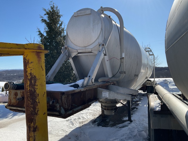 2000 Heil 1040 cft T/A Pneumatic Bulk Trailer