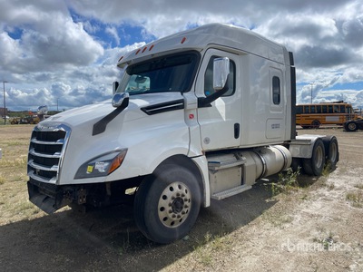 2019 Freightliner Cascadia 126 6x4 T/A Sleeper Truck Tractor (Inoperable)