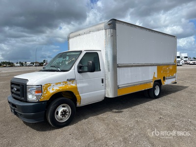 2022 Ford E-350 Van Truck