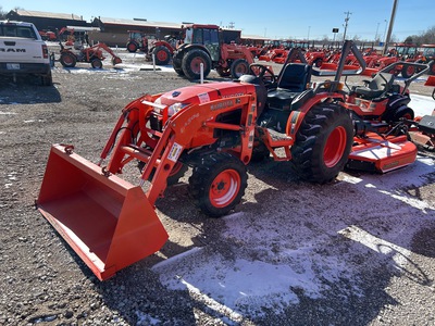 2012 Kubota B3300HSD 4WD Utility Tractor