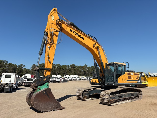 2020 Hyundai HX380L Tracked Excavator