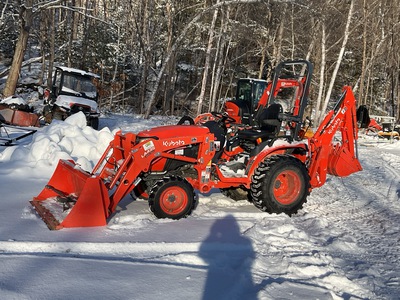 2022 Kubota B2301HSD-1 4WD Utility Tractor