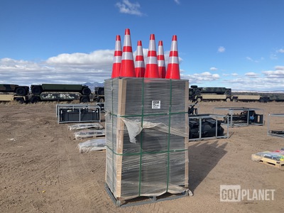 (250) Suihe 70CM Traffic Cones - Unused