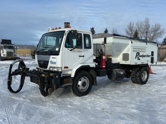 2010 Roadpatcher on 2010 Nissan UD3300 4x2 Hot Patch Truck 2010 Roadpatcher on 2010 Nissan UD3300 4x2 Hot Patch Truck