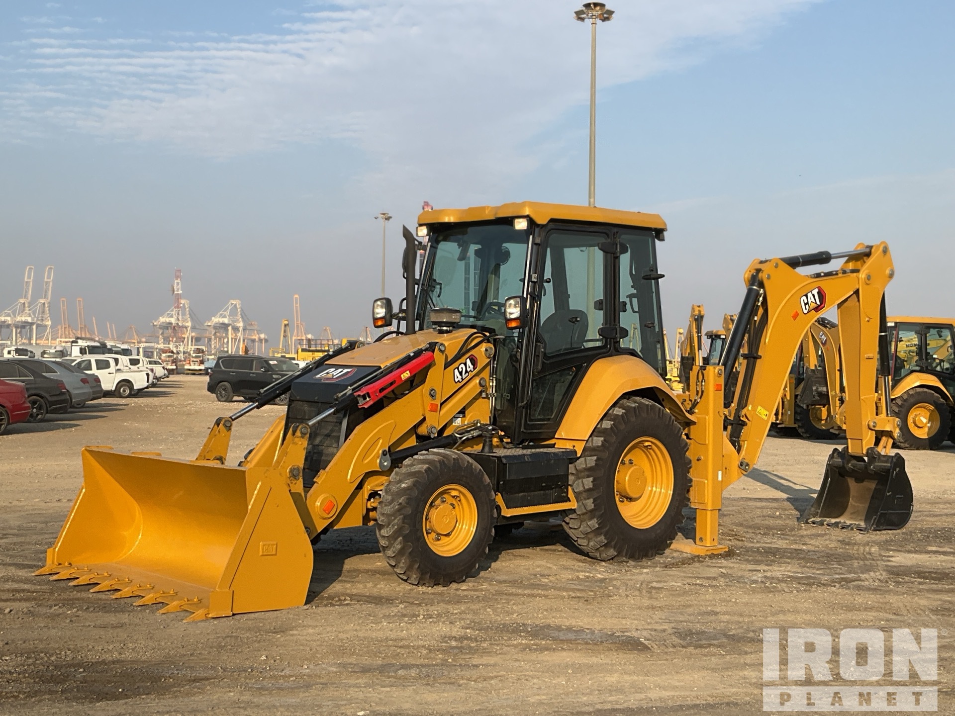 2024 Cat 424 4x4 Backhoe Loader (Unused)