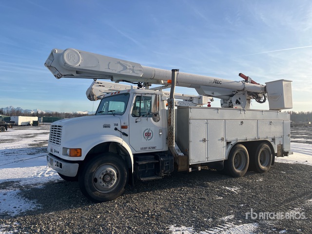 Altec AM855 55 ft on 2000 International 4900 6x4 Camion de cubo ...