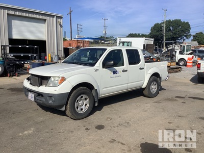 2015 Nissan Frontier 4x4 Crew Cab Pickup