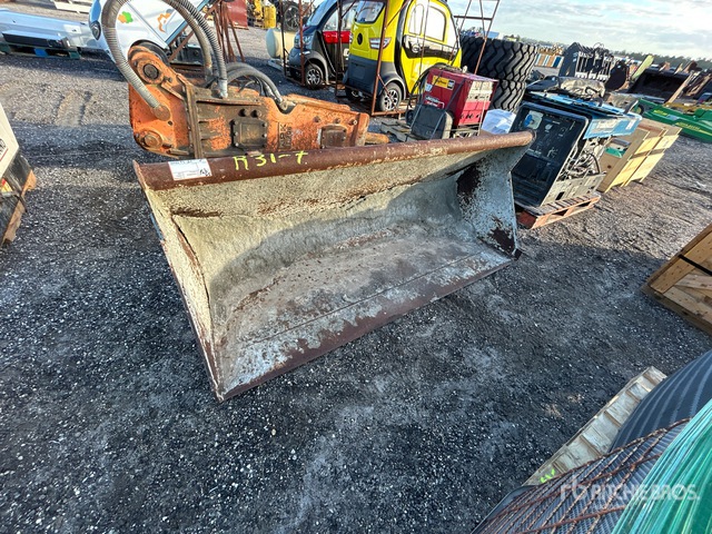 Kubota 72 in General Purpose Wheel Loader Bucket | Ritchie Bros ...