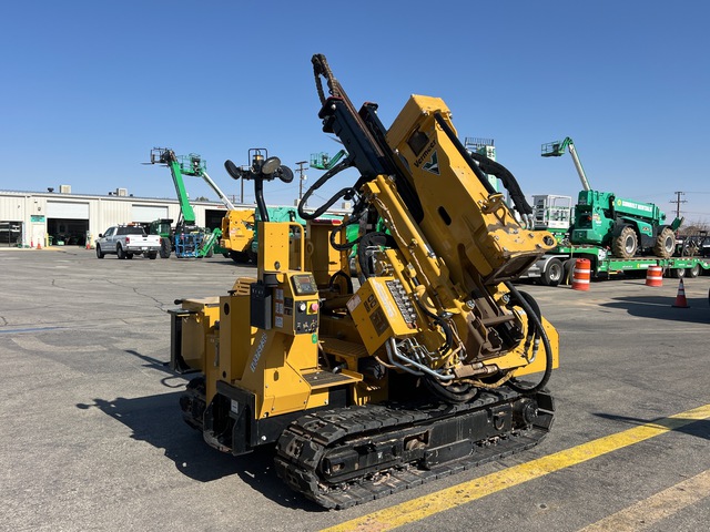 2022 Vermeer PD10R Crawler Mounted Pile Driver w/120 in Pile Rail Included
