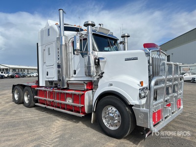 2022 Kenworth T909 6x4 3- Achs Sattelzugmaschine mit Schlafkabine