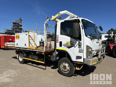 2014 Isuzu NPS 300 4x4 w/ 2014 Kevrek 1000s 990 kg Knuckle Boom Flatbed Truck with Crane