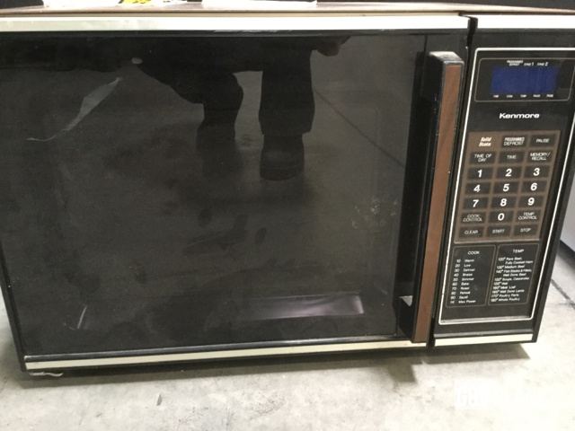 Surplus Lot Of 8 Microwaves 3 Coffee Makers In North Las Vegas
