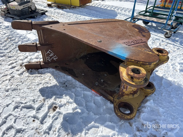 28 in Digging Excavator Bucket | Ritchie Bros. Auctioneers