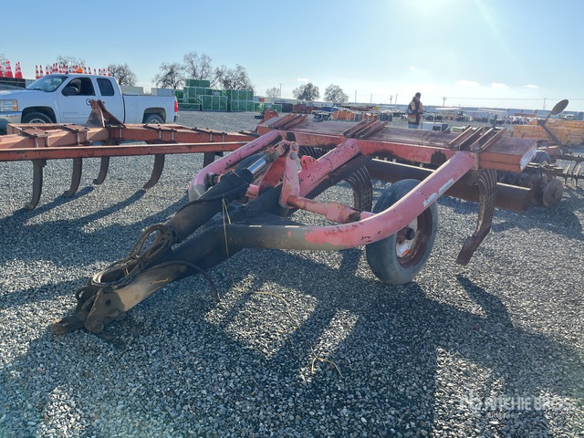 9 ft 3 Shank Ripper | Ritchie Bros. Auctioneers