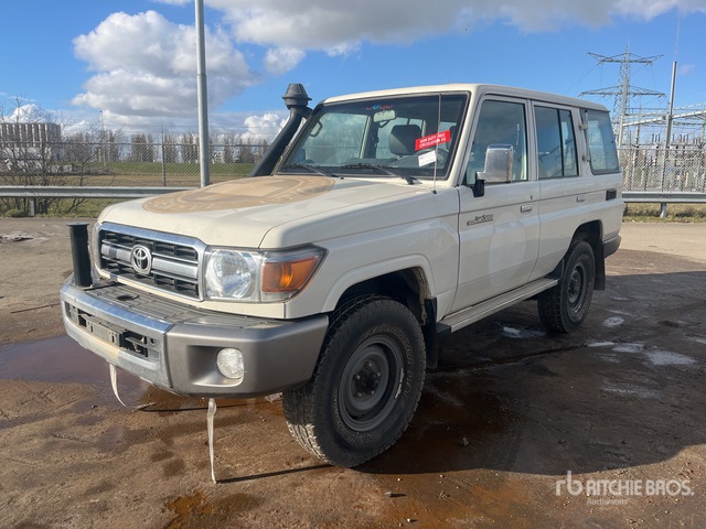 Legenda Jalan Raya: Mengulas Toyota Land Cruiser 2019