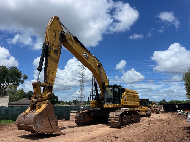 2021 Cat 374 Tracked Excavator