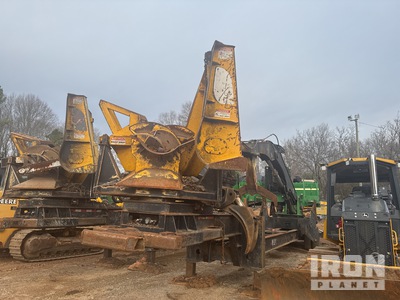 2015 John Deere 437D T/A Trailer Mounted Log Loader