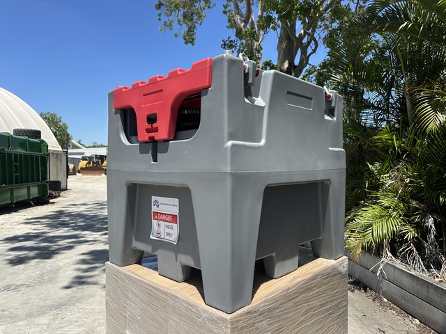 440 L Portable Poly Fuel Tank (Unused) 440 L Portable Poly Fuel Tank (Unused)