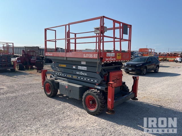 ELEVADOR TIJERA SKYJACK SJ7135RT