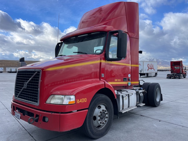 2016 Volvo VNM 4x2 S/A Day Cab Truck Tractor (Inoperable)
