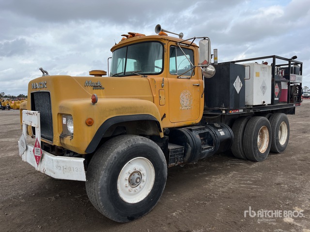 1989 Mack RD690S 6x4 Fuel and Lube Truck | Ritchie Bros. Auctioneers
