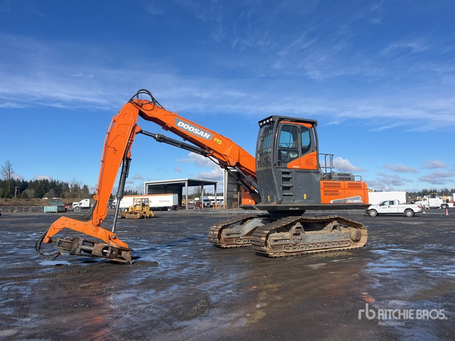 2018 Doosan DX300 LL-5 Heel Boom Log Loader | Ritchie Bros. Auctioneers