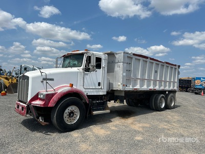2006 Kenworth T800 6x4 T/A Dump Truck