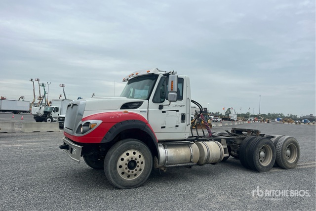 1HSGSSJR8DJ144775 International 7600 Photo 1