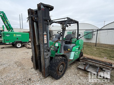 2014 Mitsubishi FG40KGLE 9650 lb 4x2 Carretilla Todoterreno