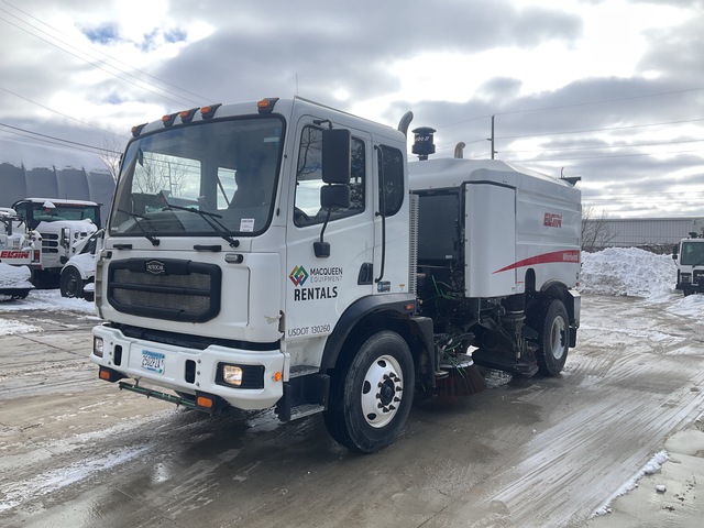 2014 Elgin Whirlwind Series MV on 2014 Autocar Sweeper Truck