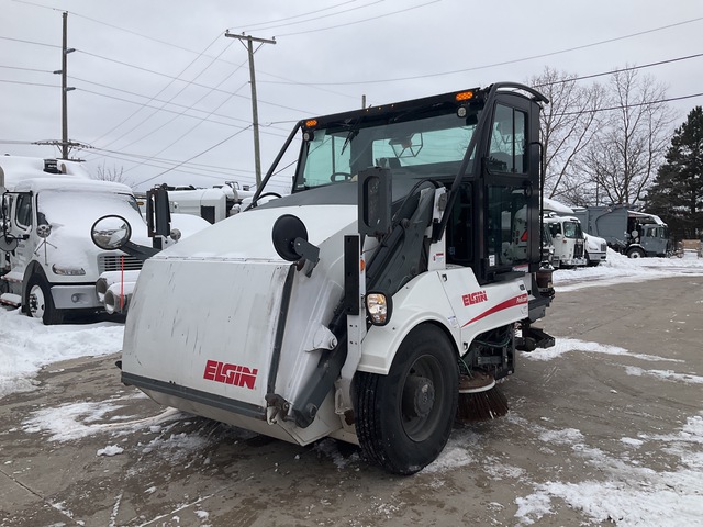2016 Elgin Pelican NP Sweeper Truck 2016 Elgin Pelican NP Sweeper Truck