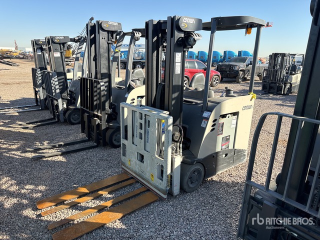 Crown Rc5535 2016 Crown Rc5535-35 Electric Forklift | Ritchie Bros. Auctioneers