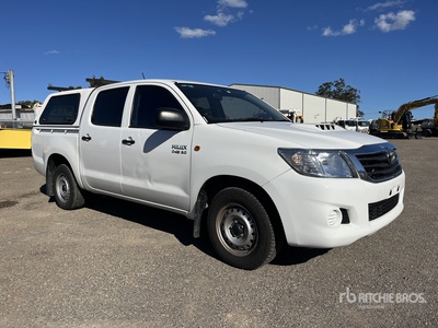 2014 Toyota Hilux SR 4x2 Dual Cab Pickup
