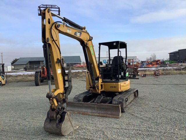 2017 Caterpillar 3055E2