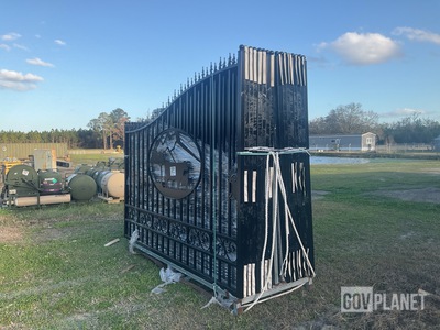 (4) Suihe 20' BI-Parting Iron Gates - Unused