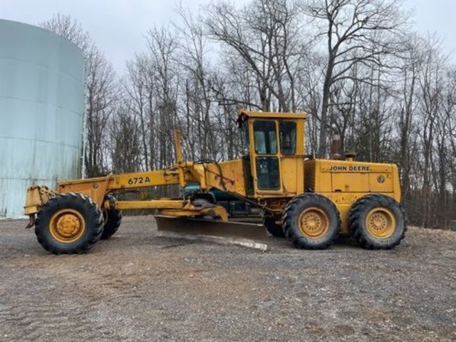 1985 John Deere 672A