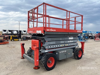 2006 Skyjack SJ7135 RT 4x4 Dual Fuel Scissor Lift