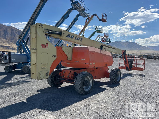 ELEVADOR ARTICULADO 2014 JLG 4WD 800AJ