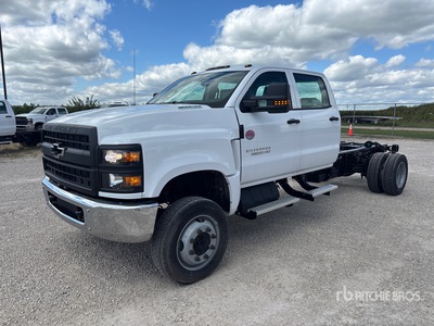 2023 Chevrolet Silverado 5500HD 4x4 Crew Cab を見 Cab and Chassis (Unused)