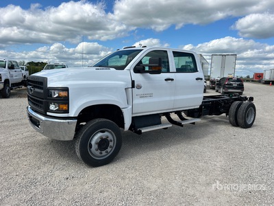 2023 Chevrolet Silverado 5500HD 4x4 Crew Cab を見 Cab and Chassis (Unused)