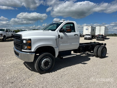 2023 Chevrolet Silverado 5500HD 4x4 Cab & Chassis (Unused)
