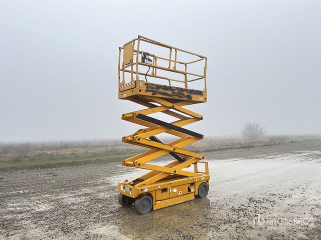 2006 Haulotte Compact 10N Electric Scissor Lift | Ritchie Bros. Auctioneers