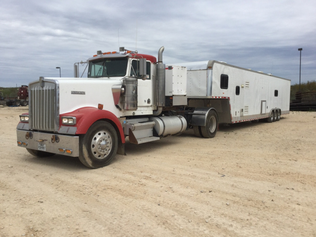 1995 Kenworth W900L S/A Truck w/ Recreational Trailer & Magnum Gen Set 1995 Kenworth W900L S/A Truck w/ Recreational Trailer & Magnum Gen Set