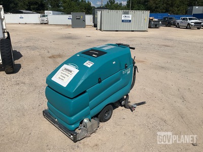 Tennant 5700 Floor Scrubber