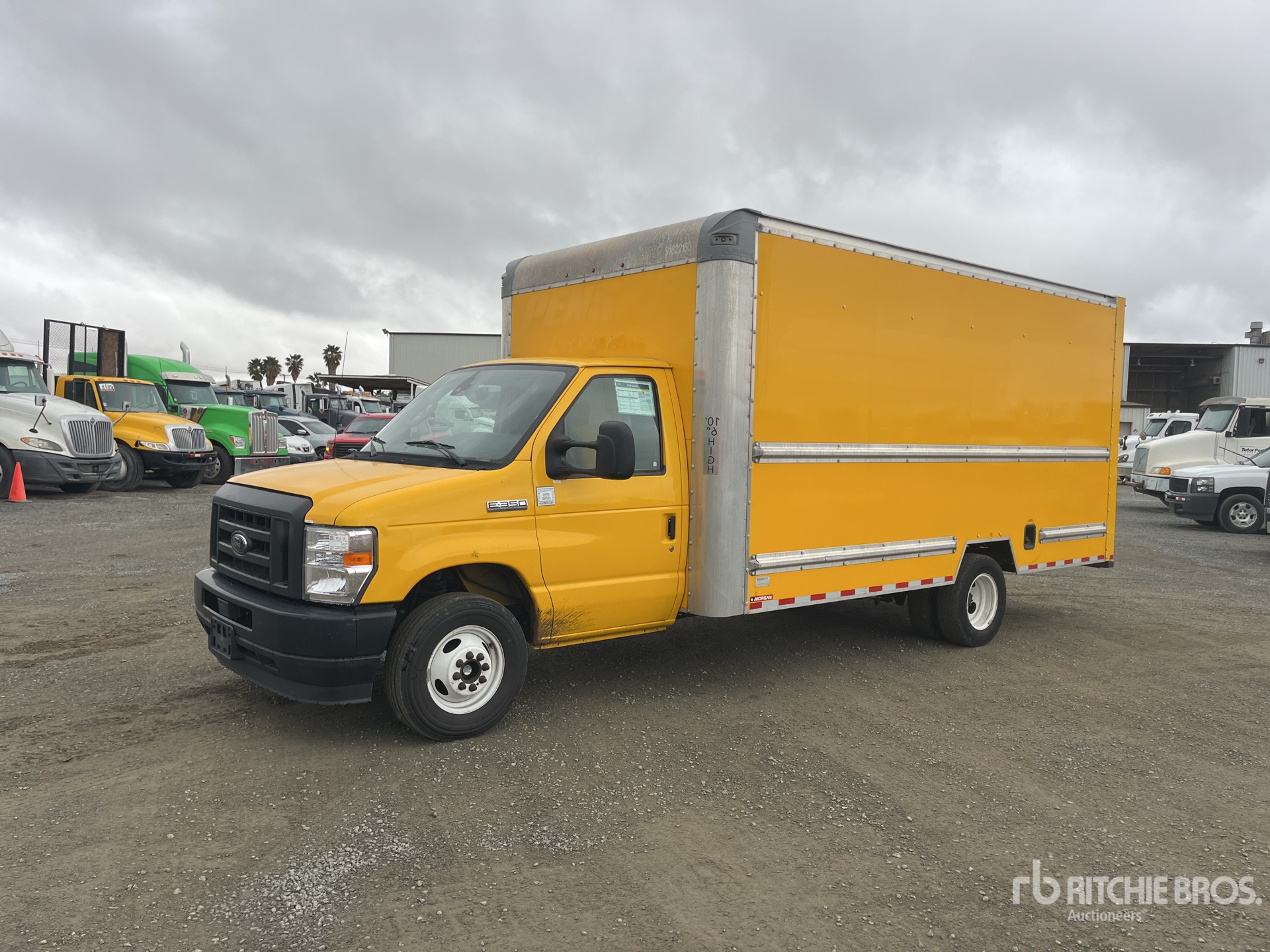 2022 Ford E350 4x2 Van Truck