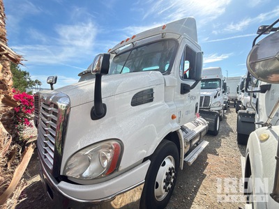 2014 Freightliner CASCADIA 113 LNG 4x2 S/A Day Cab Truck Tractor (Inoperable)