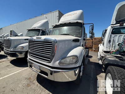 2012 Freightliner M2 106 LNG 4x2 トラックトラクター（S/A） (Inoperable)
