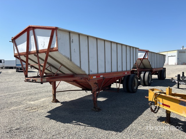 1972 Fruehauf 20 ft S/A Grain Trailer